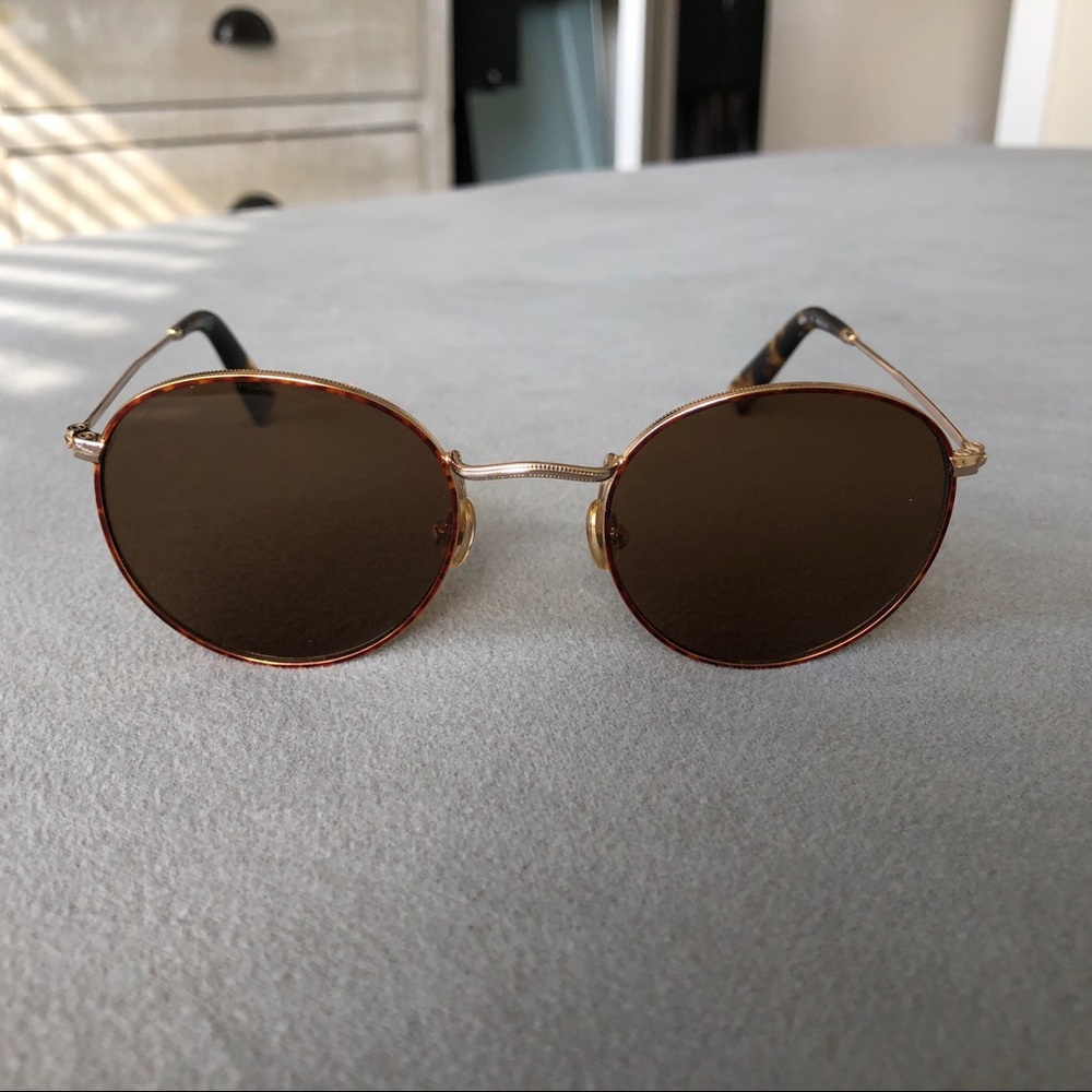 TIJN sunglasses and case